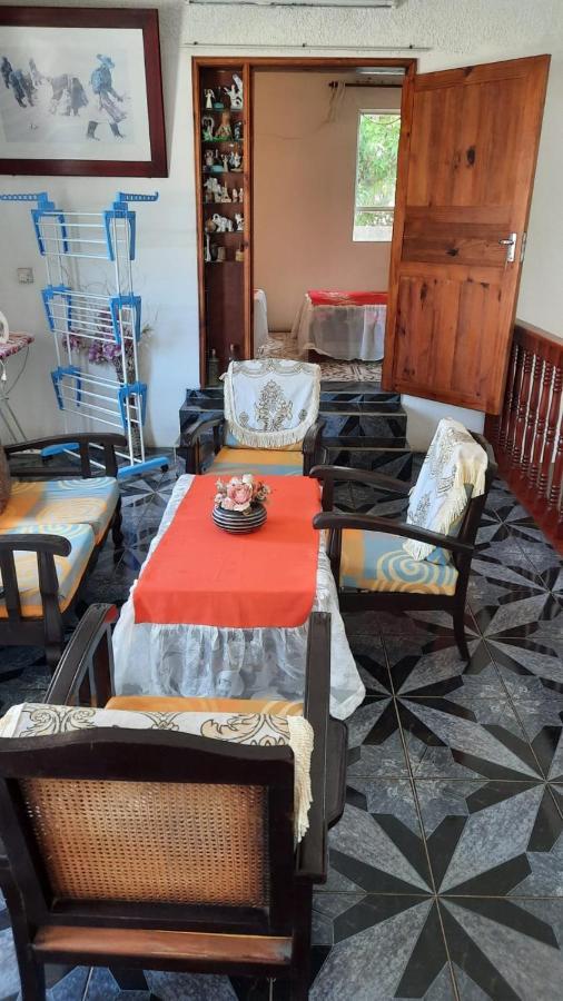 Chez Madam Rose Apartment Ле Морн Екстериор снимка